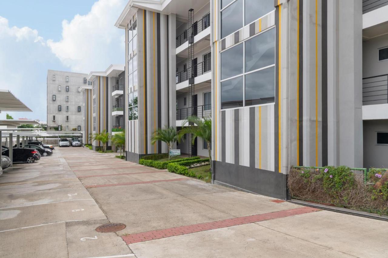 Boulevard Park Apto #27 - 2Bdrm - Selena Segura เอเรเดีย ภายนอก รูปภาพ