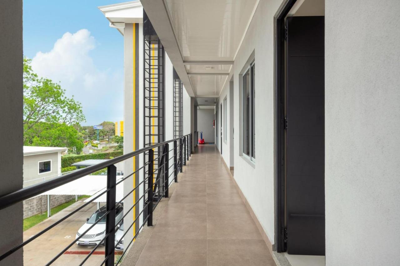 Boulevard Park Apto #27 - 2Bdrm - Selena Segura เอเรเดีย ภายนอก รูปภาพ