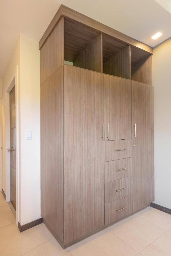 Boulevard Park Apto #27 - 2Bdrm - Selena Segura เอเรเดีย ภายนอก รูปภาพ