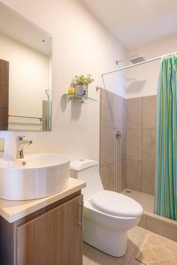 Boulevard Park Apto #27 - 2Bdrm - Selena Segura เอเรเดีย ภายนอก รูปภาพ