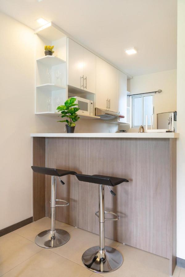 Boulevard Park Apto #27 - 2Bdrm - Selena Segura เอเรเดีย ภายนอก รูปภาพ