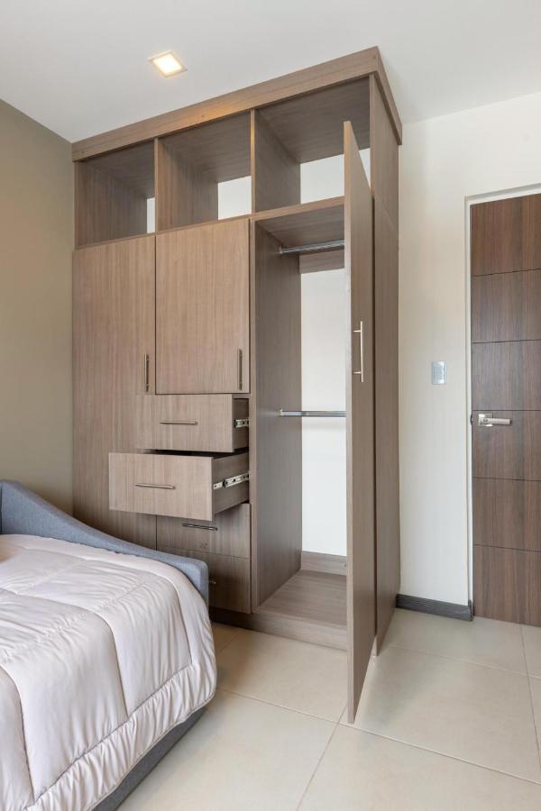 Boulevard Park Apto #27 - 2Bdrm - Selena Segura เอเรเดีย ภายนอก รูปภาพ