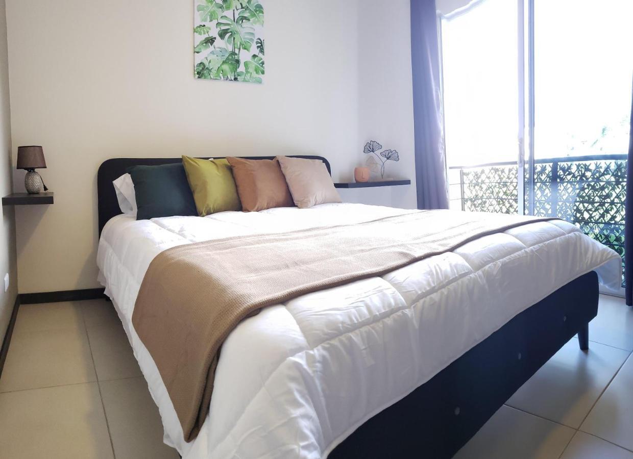 Boulevard Park Apto #27 - 2Bdrm - Selena Segura เอเรเดีย ภายนอก รูปภาพ